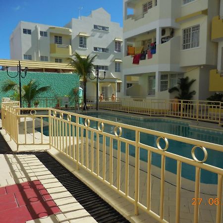 Les Camelias Ground Floor Apartment Flic en Flac Exterior photo
